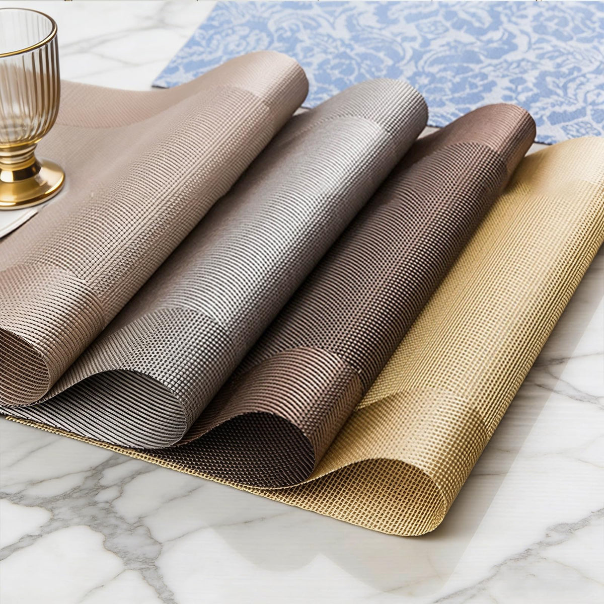 DSJIFGEW gold placemats for indoor and outdoor use