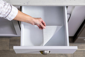 Duck EasyLiner Select Grip non-slip-top keeps dishes and tools steady