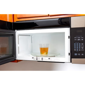 DuraHome 24oz microwave-safe container ready for reheating.