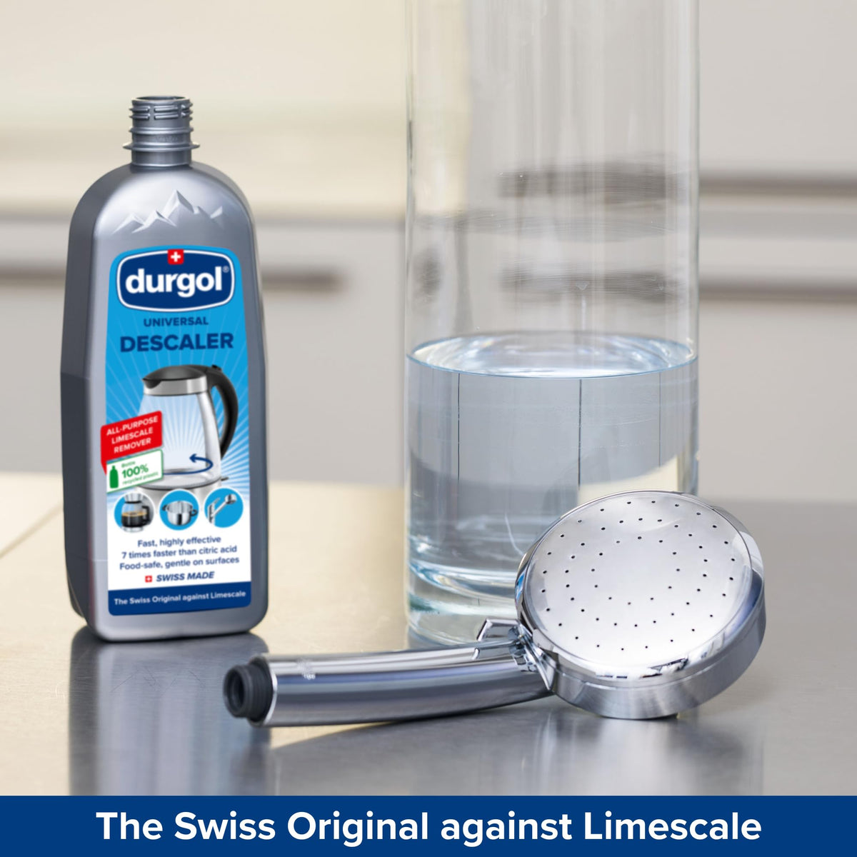 Durgol Universal pour action shows easy dosing for quick descaling.