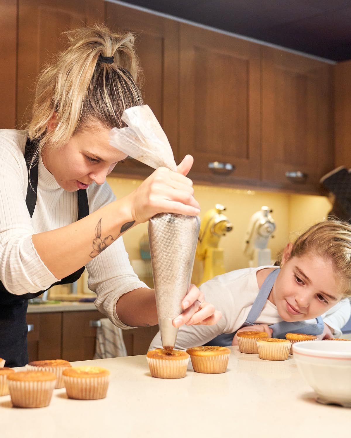 Duskeep ideal for cakes, cookies, and cupcakes decorating projects