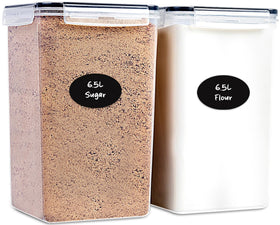 DWËLLZA KITCHEN extra-large flour container with lid keeps bulk flour fresh and organized.
