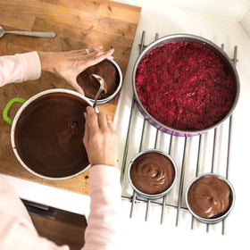 E-far dishwasher-safe small cake pans for convenient cleanup