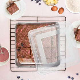 E-far see-through lid enables quick checks while locking in freshness.