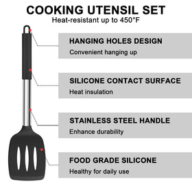 E-far soup ladle with deep bowl for soups and stews.