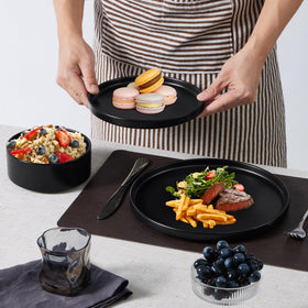 E-far stoneware raised-edges prevent spills and help you scoop sauces easily.