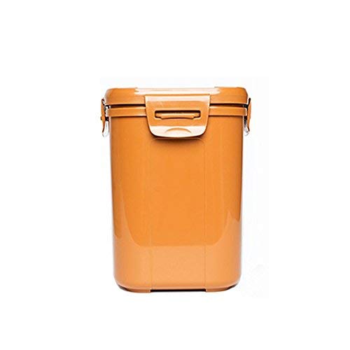 E-Jen container stored in the fridge saves space and preserves contents.