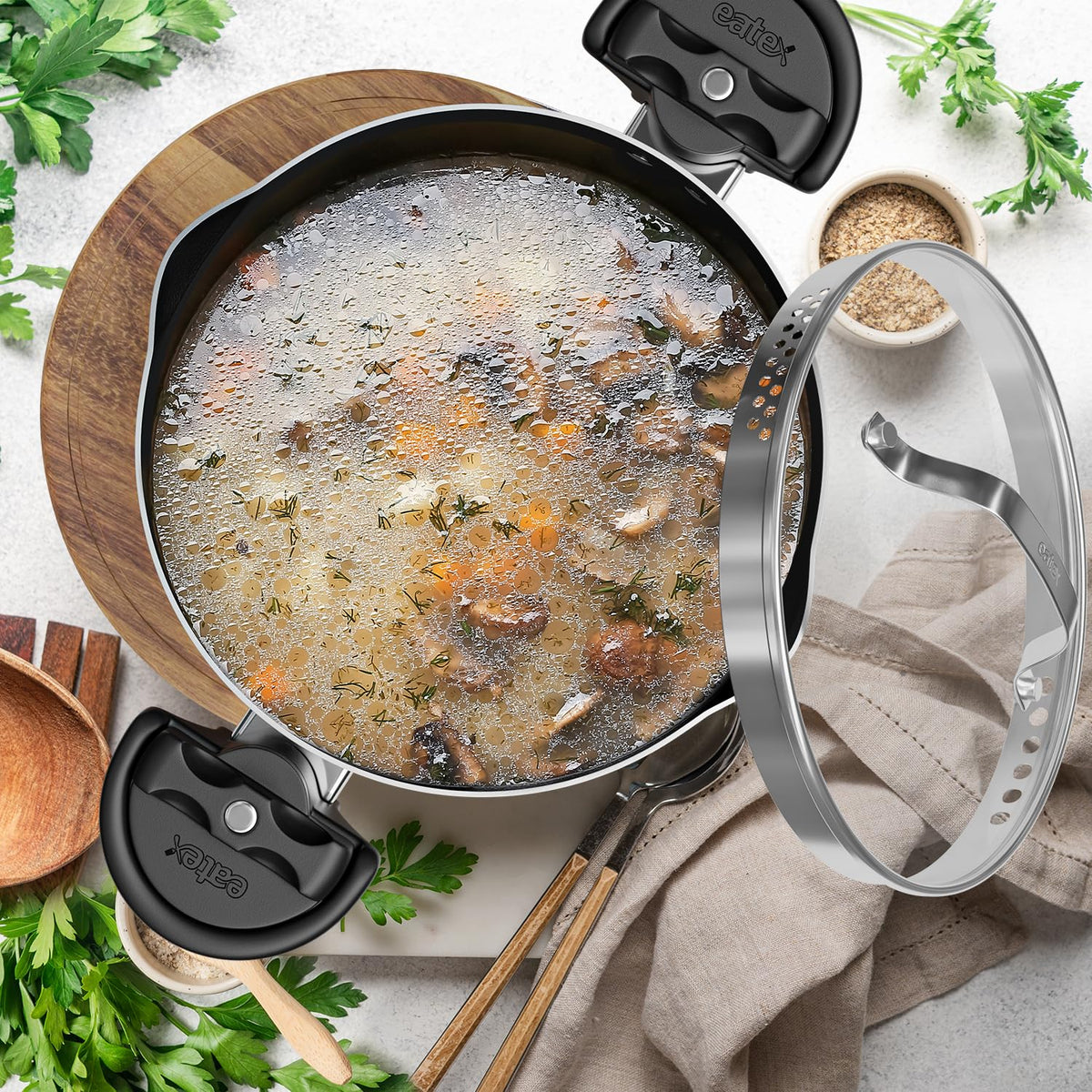 EATEX multi-use pot replacing several kitchen tools
