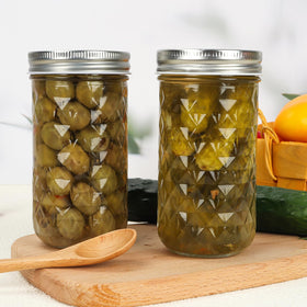 Eathtek easy-clean design supports quick refills and cleanup.