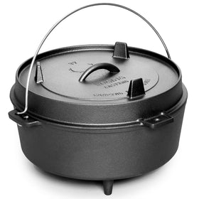EDGING CASTING 4.5qt Dutch oven, overall view showing generous capacity for family meals.