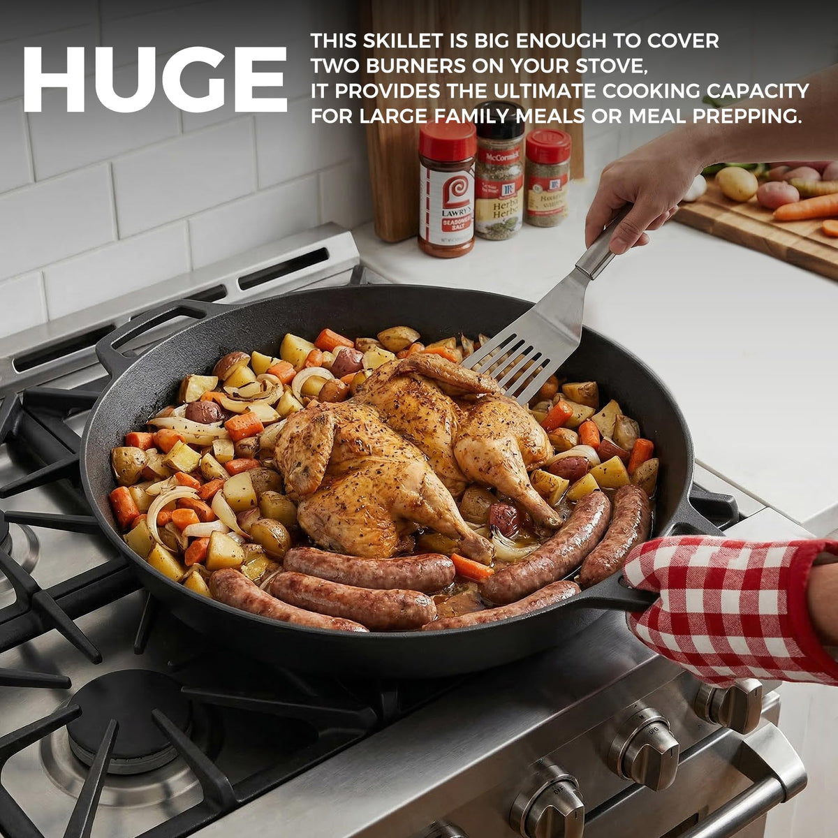 EDGING CASTING pre-seasoned cast iron pan with natural patina ready for cooking.