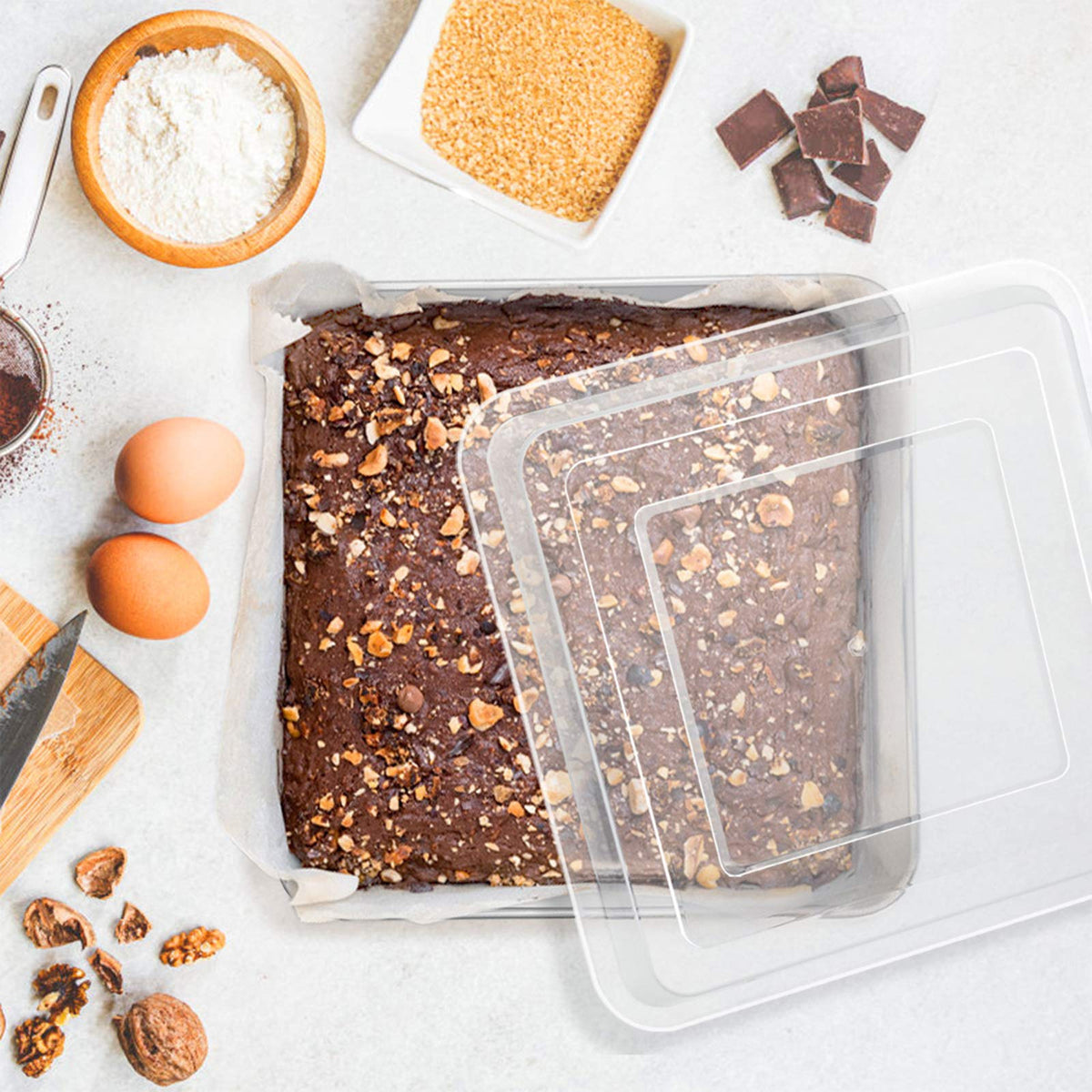 E-far 8x8 pan is ideal for cakes, brownies, and casseroles with lids.