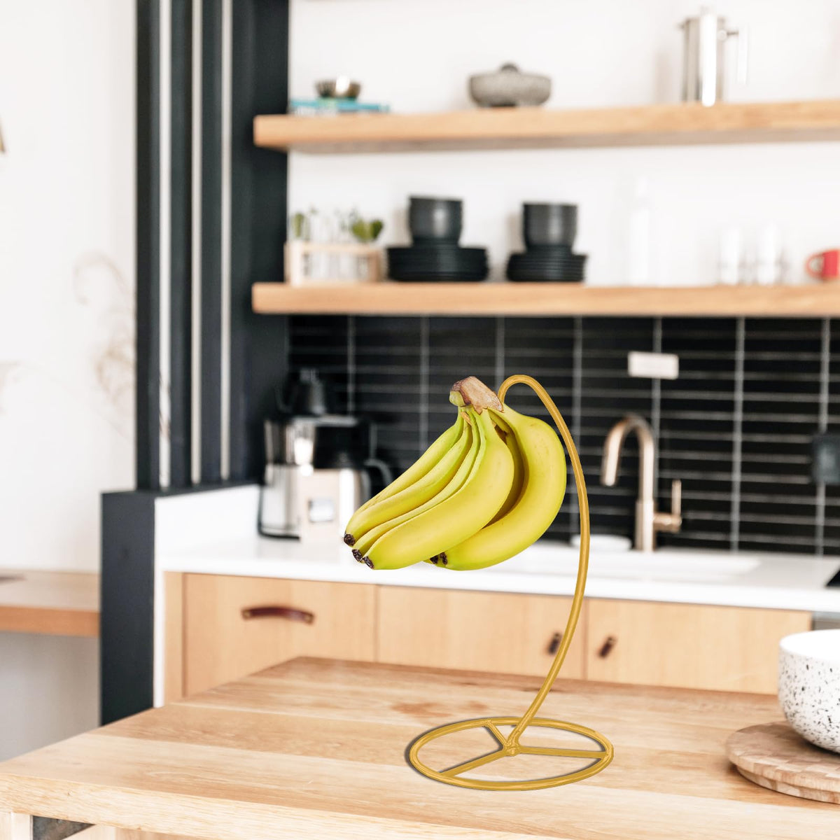 EGMEHOAD banana hanger supports up to 15 lbs for large bunches.