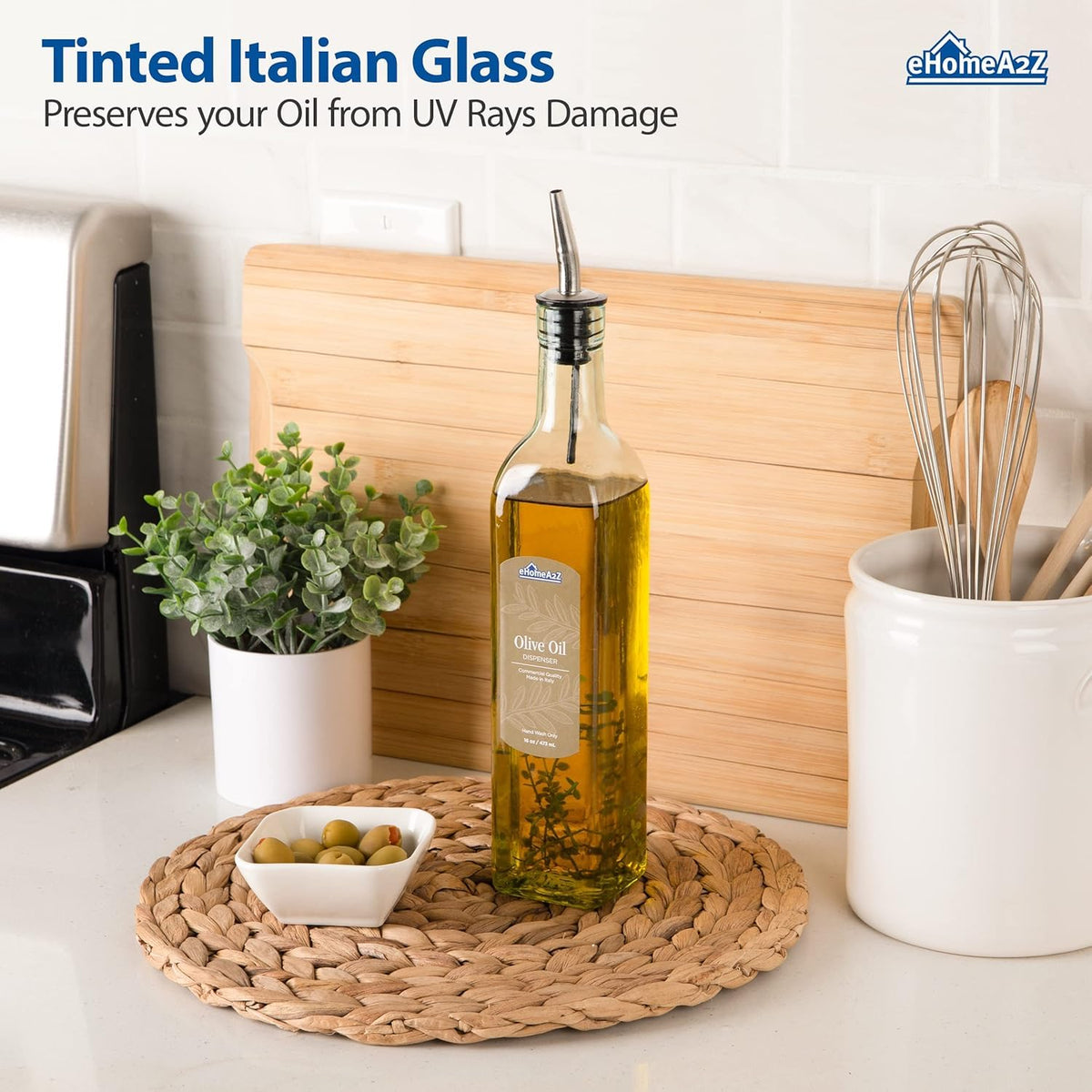 Close-up of the green-tinted Italian glass in the EHOMEA2Z olive oil dispenser.