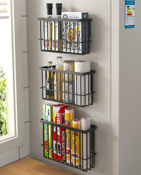 EigPluy cabinet door storage box on a kitchen door keeps spices organized.