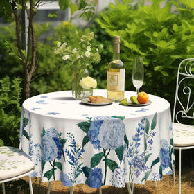 Eikione easy-care tablecloth is machine washable in cold water