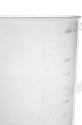EISCO 5000ml jug shows high clarity for easy volume reading.