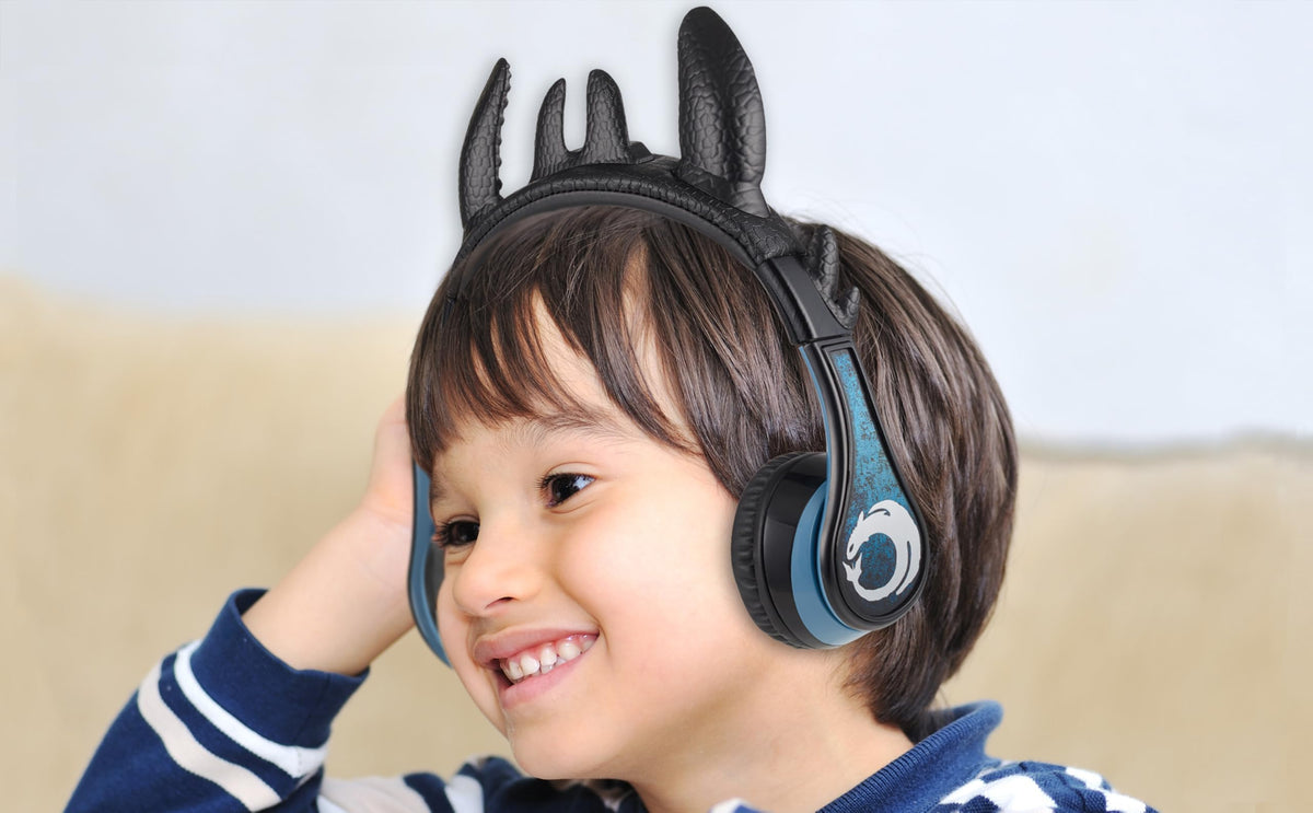 EKIDS Dragon headphones packaging showcases kid-friendly design and easy setup.