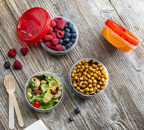 Elegant Disposables 10-pack 8oz containers for easy food storage and organization.
