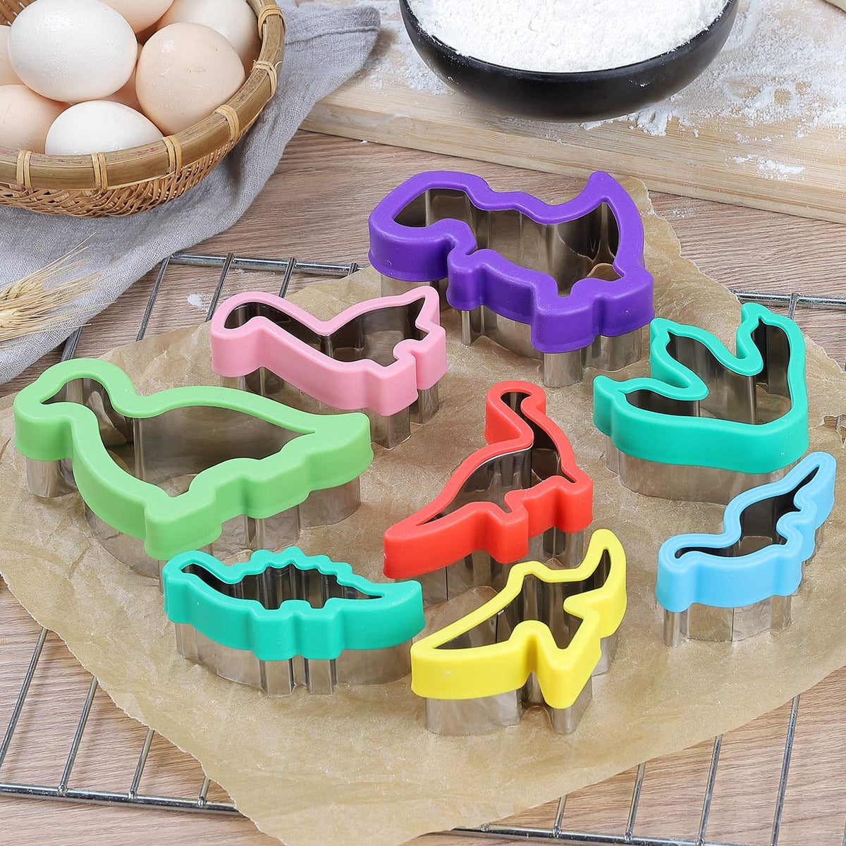 Elfkitwang Brachiosaurus large cutter for fun dinosaur sandwiches.