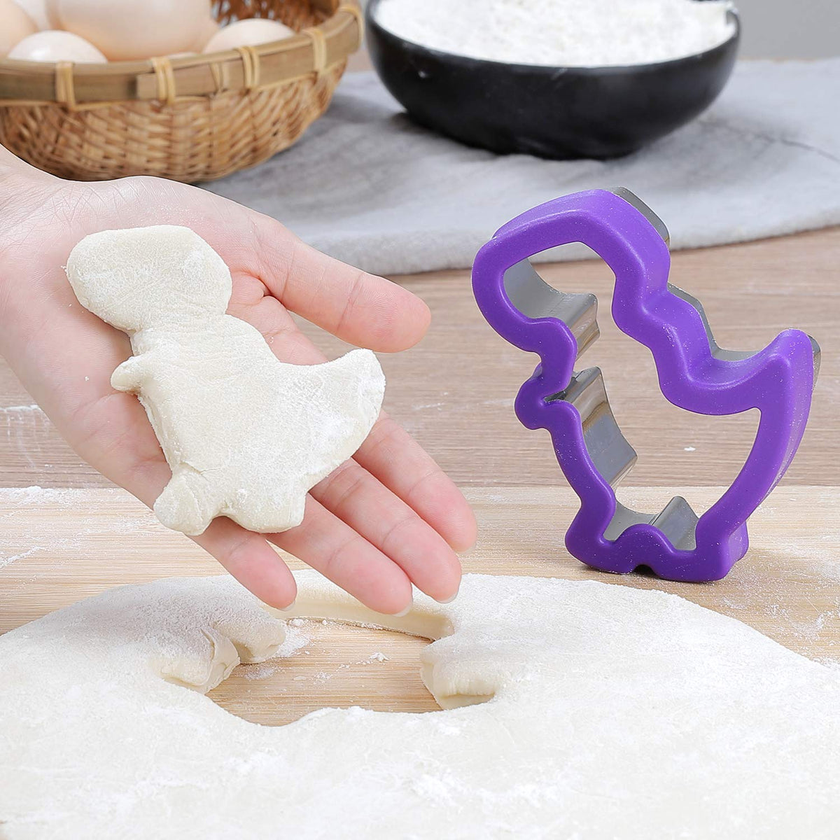 Elfkitwang 8-piece dinosaur set for versatile DIY baking and party snacks.