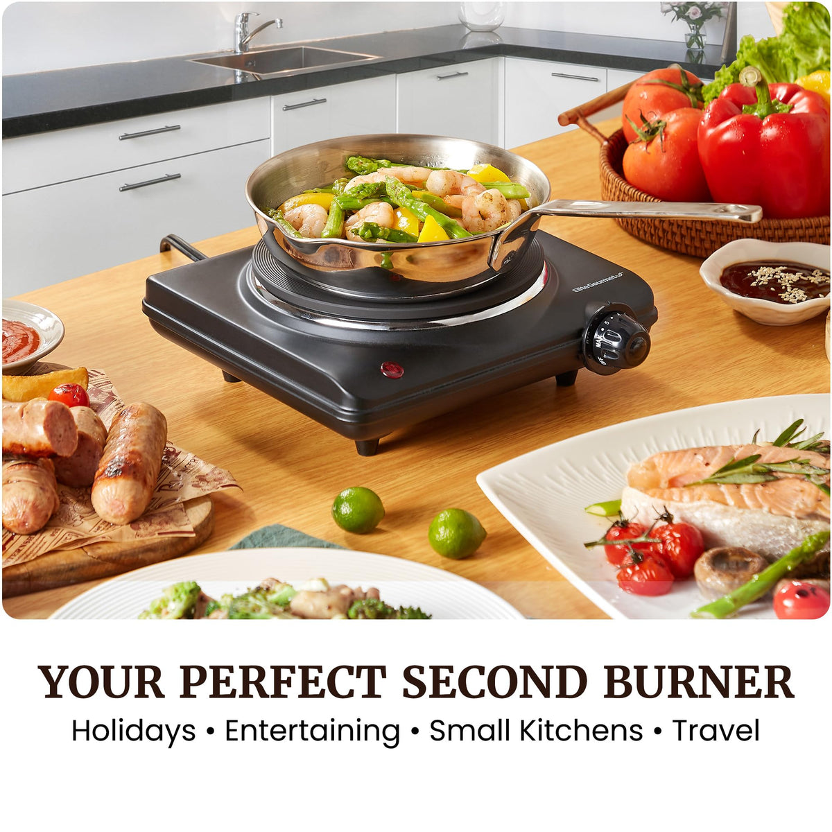 Elite Gourmet 1000W indicator light close-up shows ready-to-use status.