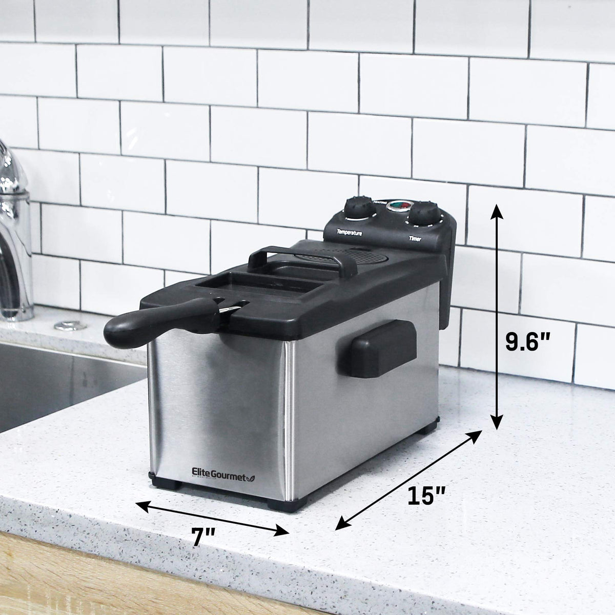 Elite Gourmet EDF-3500 easy-clean design and dishwasher-safe parts speed up cleanup.