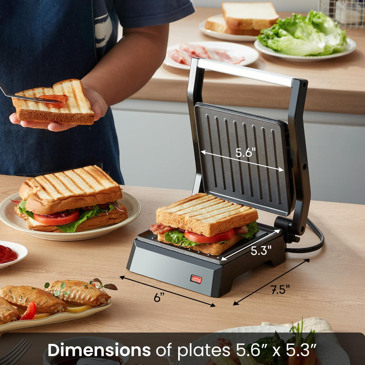 Elite Gourmet EPN160 non-stick surface delivers easy food release.