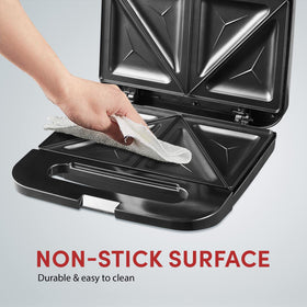Elite Gourmet ESM2207XSS cool-touch handle for safe handling during cooking.