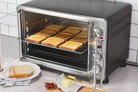 Compact countertop design of Elite Gourmet ETO4510MX fits small kitchens