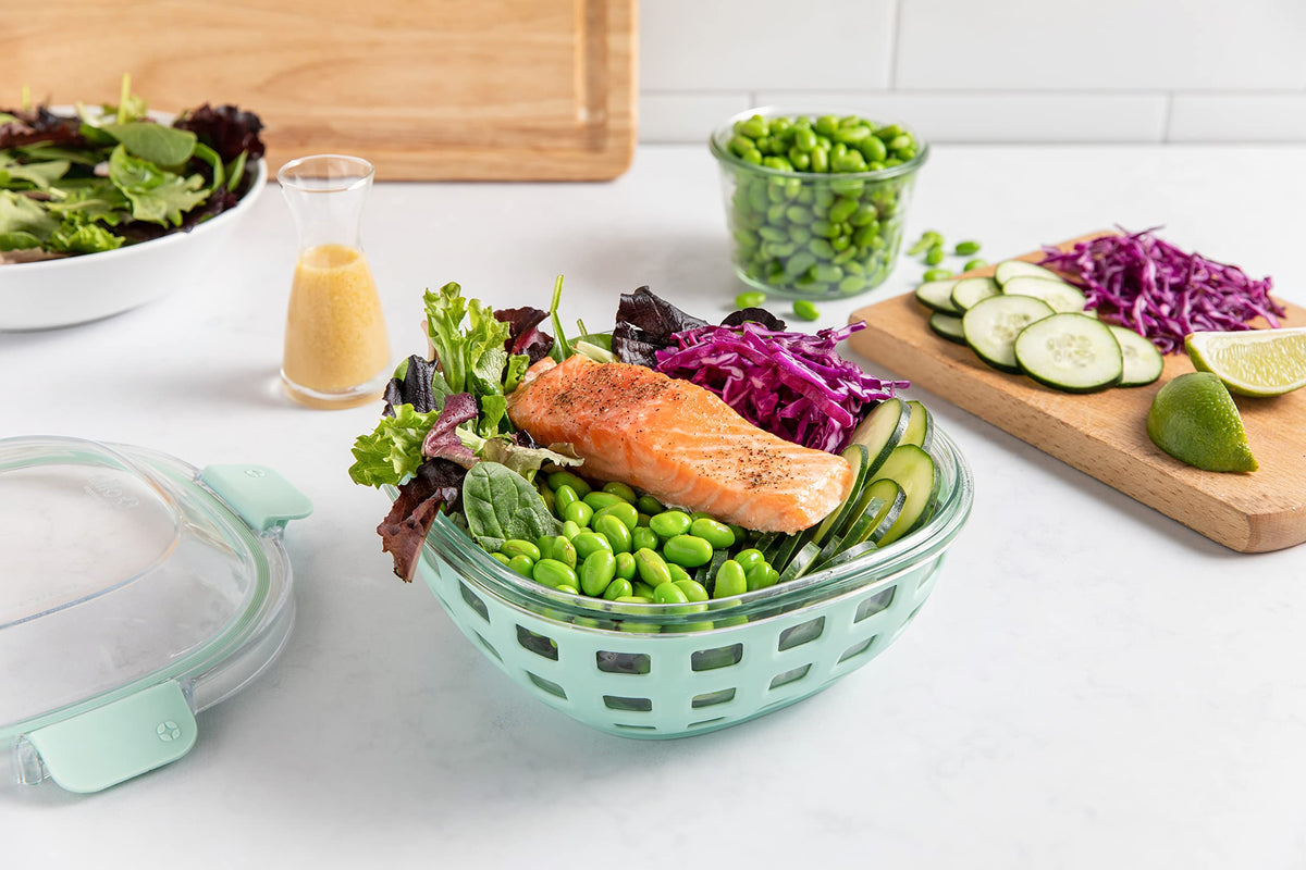 Ello Duraglass holds salads, grains, or pasta for meal prep.