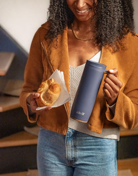 Ello Magnet leak-proof slider lid prevents spills during on-the-go use
