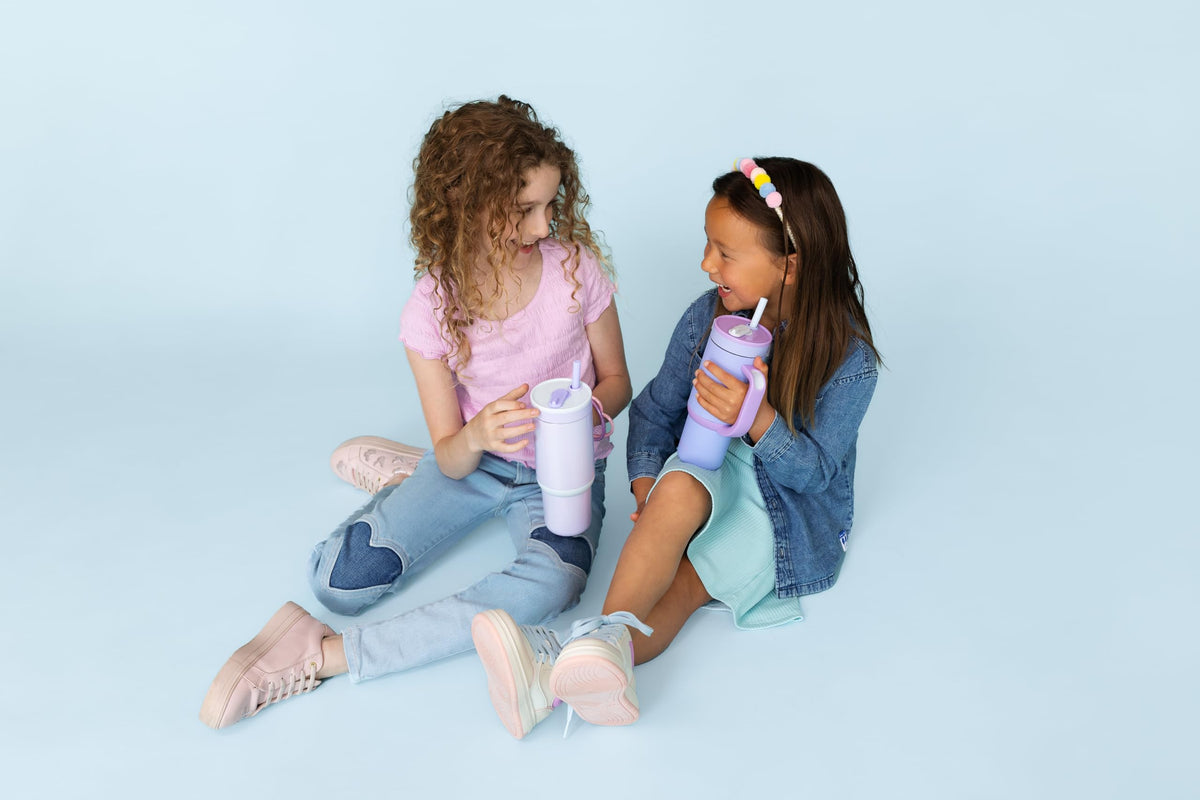 Ello Oasis cup-holder friendly design travels easily between home and school