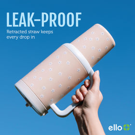 Ello Oasis retracting straw keeps the drinking surface clean when collapsed.