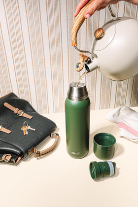Ello Therma leak-proof slider lid prevents spills during travel.
