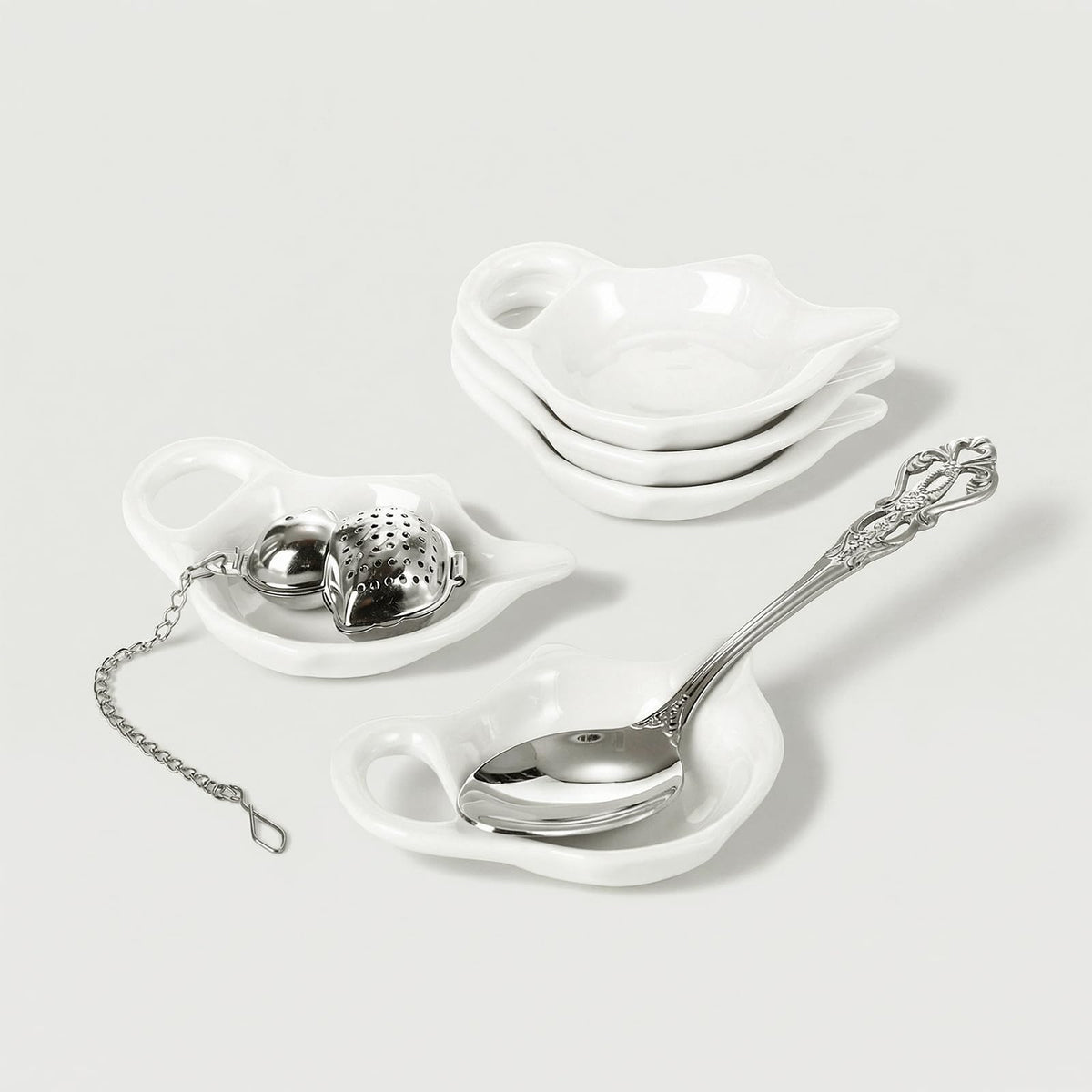 Elsjoy teabag holder with handle for easy transport after brewing.
