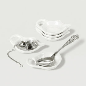 Elsjoy teabag holder with handle for easy transport after brewing.