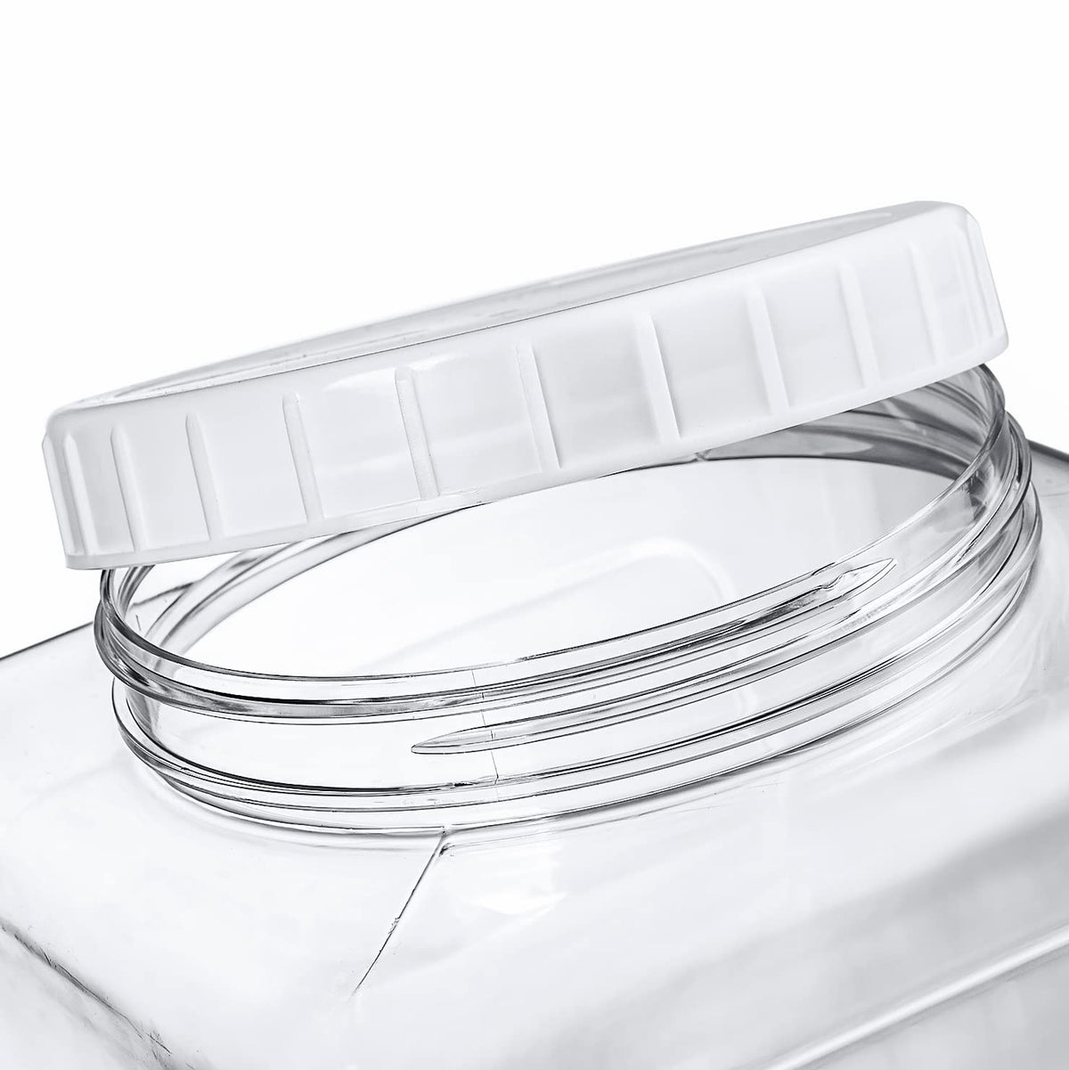 Elsjoy wide opening for easy scooping and refilling.