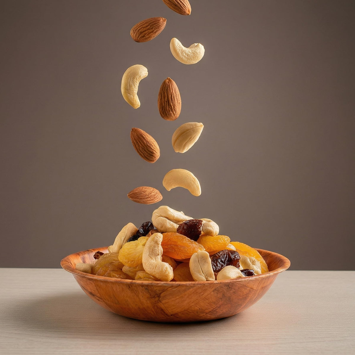 Elsjoy 8-inch picnic-ready bowl is perfect for outdoor meals.