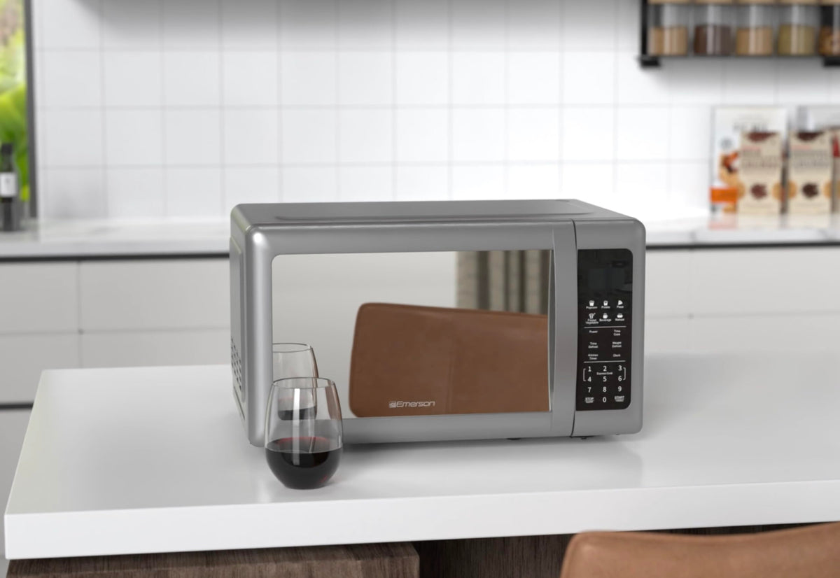 Emerson MW7601SL interior space fits a 12-inch plate for family meals.