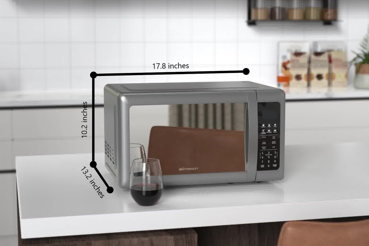 Emerson MW7601SL touch-control panel enables precise 700W reheating and defrost.