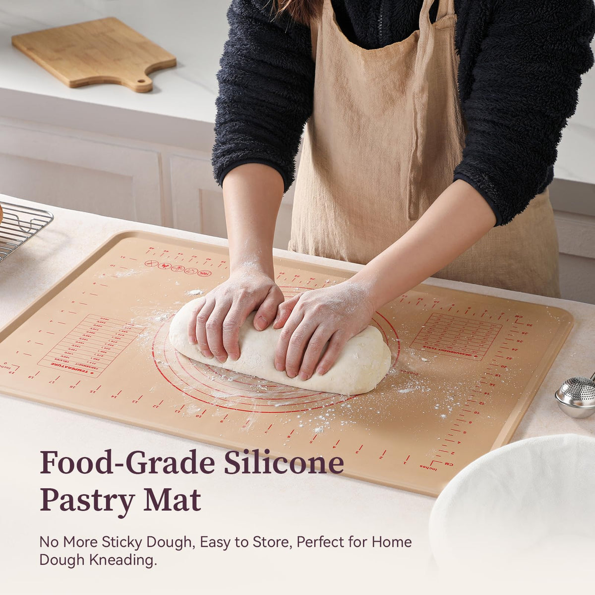 Emojoy Sourdough Starter Kit retractable scoring knife enhances safety during scoring.