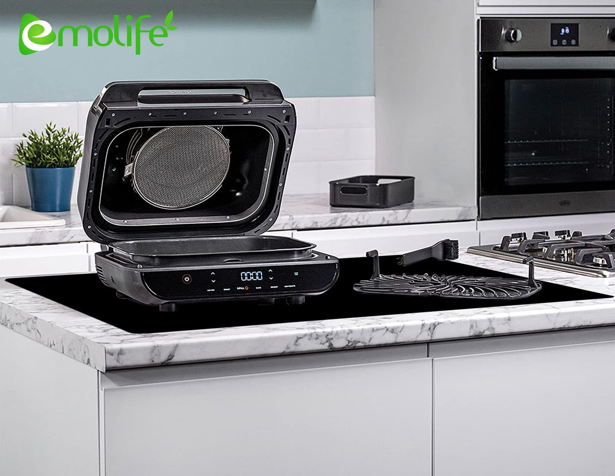 Emolife non-stick, heat-resistant mat keeps prep surfaces clean.
