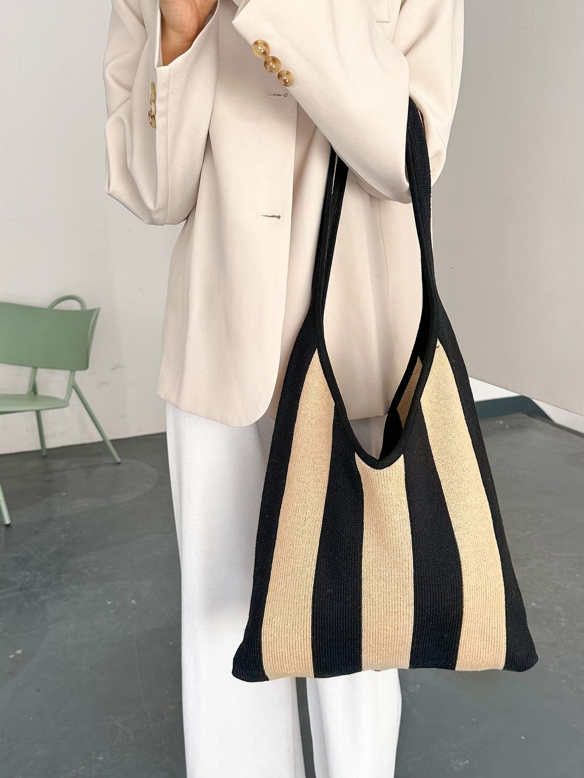 ENBEI tote bag makes a thoughtful gift for mom or friend.