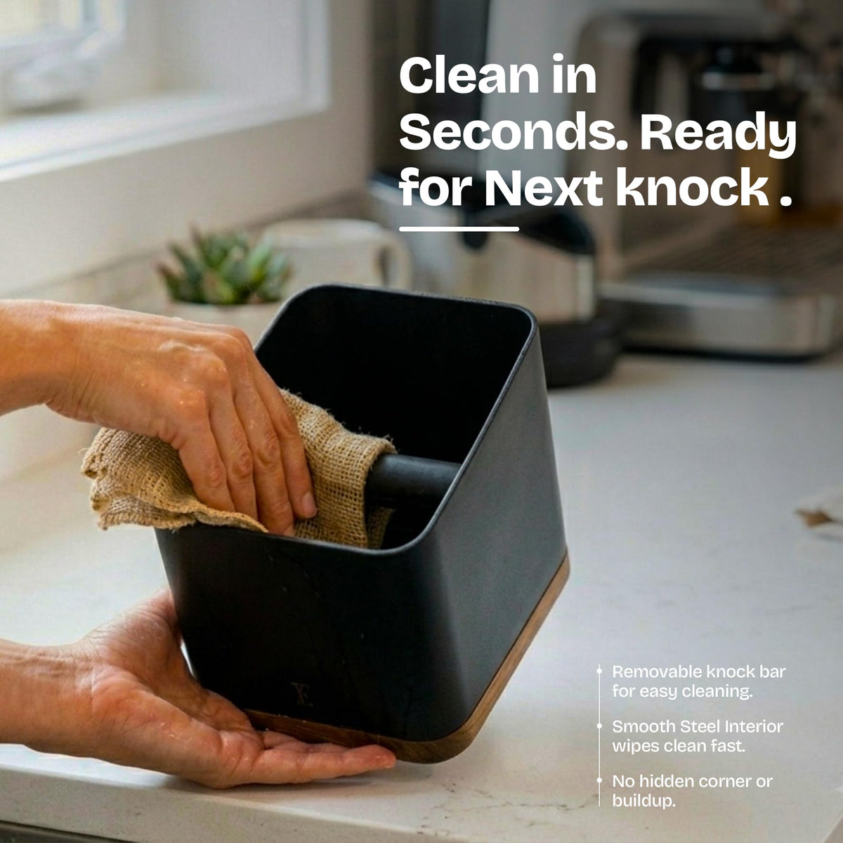 Encanto Luxe 1L capacity holds multiple pucks before emptying.