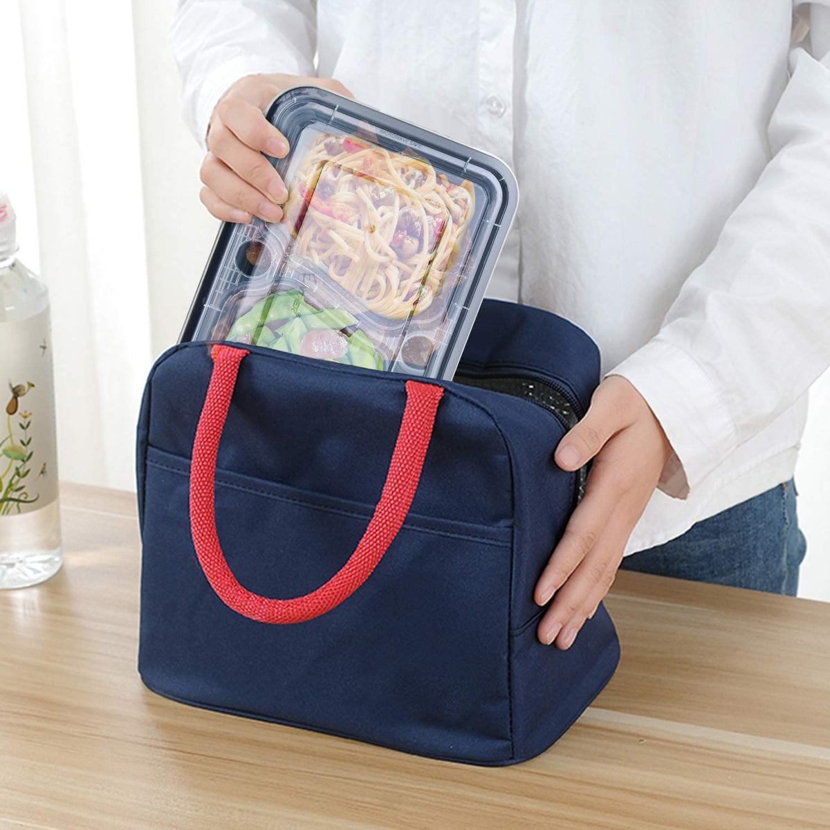 Enther dishwasher-safe container simplifies cleaning after busy days and meal prep.