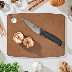Epicurean Kitchen Series dual-sided board enabling versatile prep tasks.
