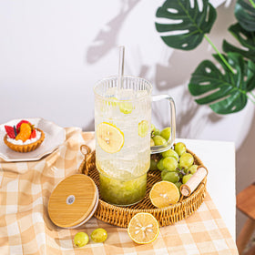 Erichbow bar-ready glass cup for shaken drinks and elegant presentations.