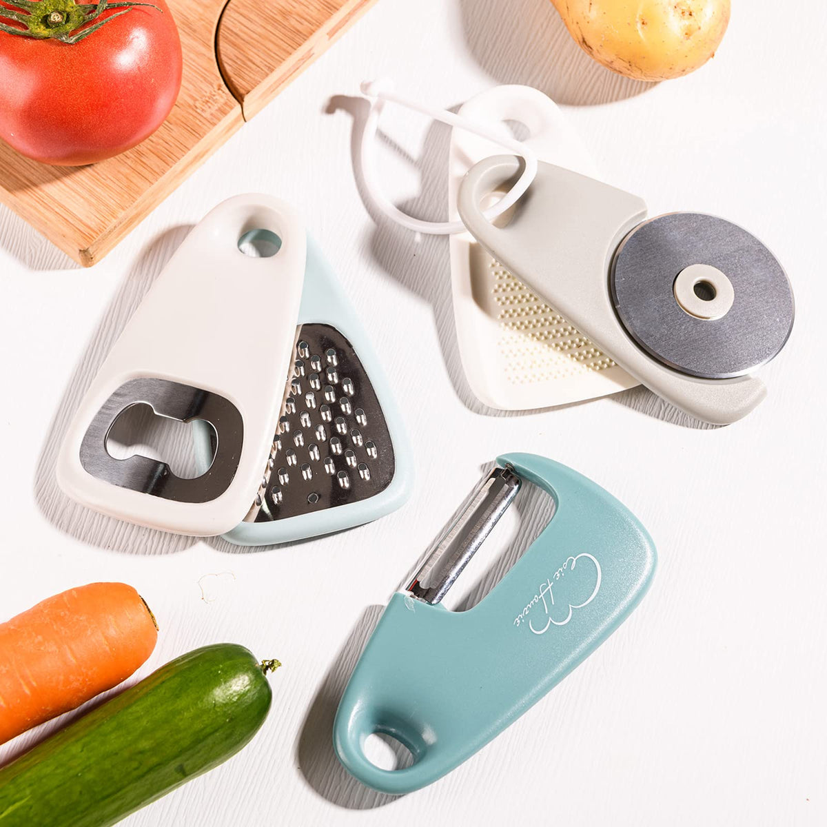 Esie Houzie durable grater grinder peeler set in blue for quick prep