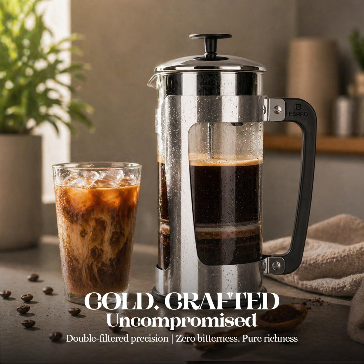 ESPRO Plus P5 glass carafe in borosilicate emphasizes heat resistance and clarity